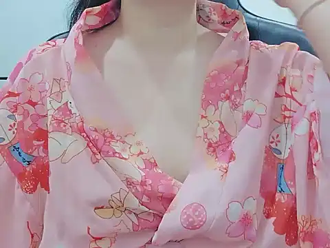 Czat XXX na żywo – Kemmy_babe20
