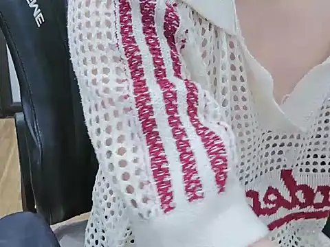 Kemmy_babe20 网络视讯 表演