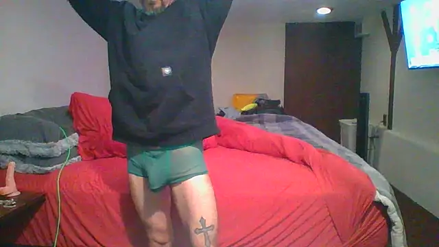 HerPerfectDaddy666 Show in webcam