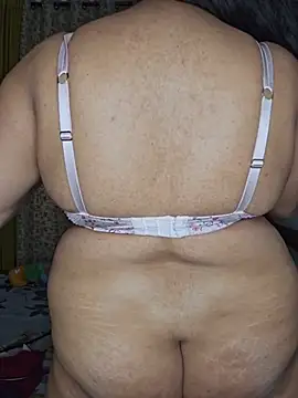 Blossam_07's Live XXX Chat