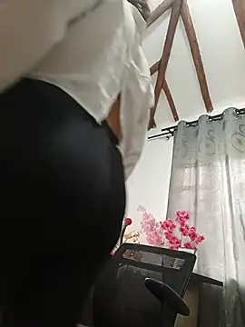 tata_sanz_ Pertunjukan Webcam