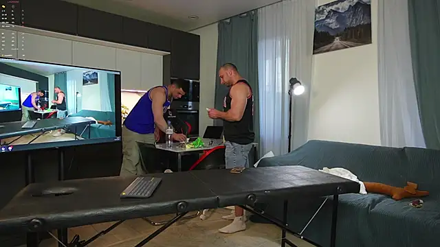 danielkraigforu Show in webcam