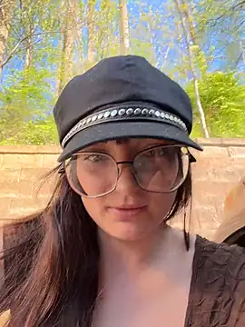 urpuppymoon Show in webcam