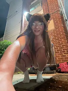 urpuppymoon Show in webcam