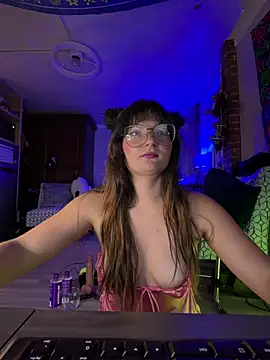 urpuppymoon Pertunjukan Webcam