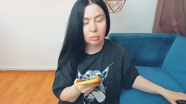 Show modela BrilliantGirll na web-kameri