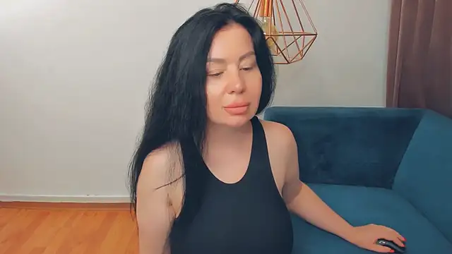 BrilliantGirll Webcam Show