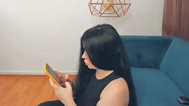 BrilliantGirll webcam show
