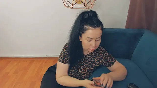 BrilliantGirll – Kamerová šou