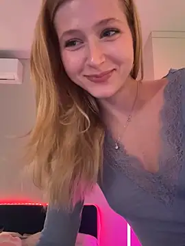 LunaRase's Webcam Show