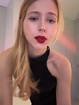 LunaRase Webcam Show