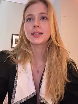 LunaRase's Live XXX Chat