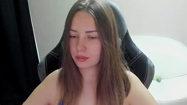 دردشة Mia_shy1 الجنسية المباشرة
