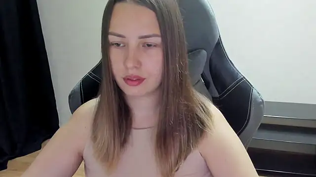 Chat +18 de Mia_shy1 ao vivo