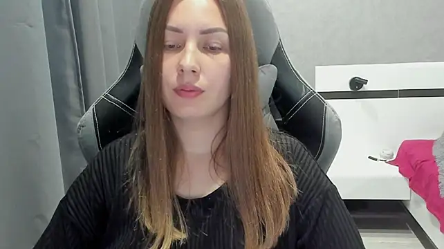 Mia_shy1 Chat XXX in diretta