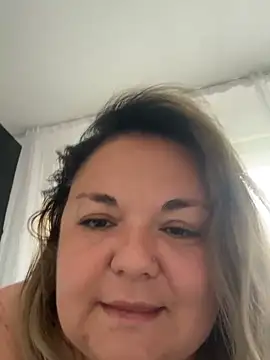 MikyVesela Live XXX-Chat