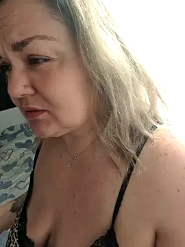 MikyVesela Live XXX-Chat