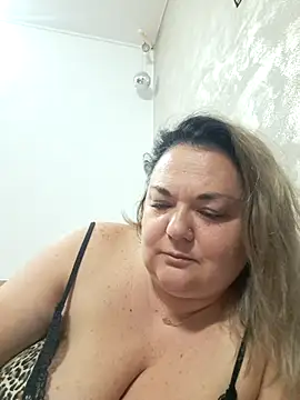 MikyVesela – Naživo XXX chat