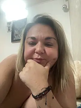 MikyVesela Live XXX-Chat