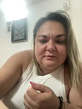 MikyVesela Live XXX-chat