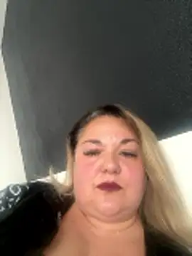 MikyVesela Live XXX Chat