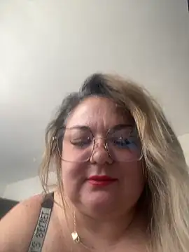 MikyVesela's Live XXX Chat