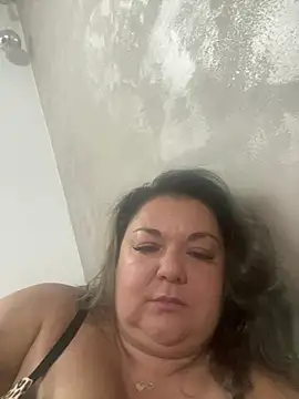 Chat +18 de MikyVesela ao vivo