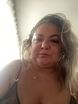 MikyVesela Chat XXX in diretta