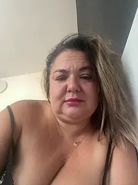 MikyVesela Live XXX-Chat