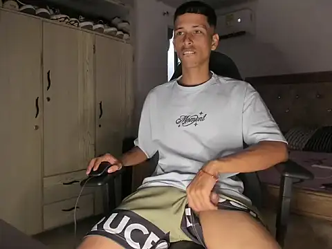 StakingTricolor Webcam show
