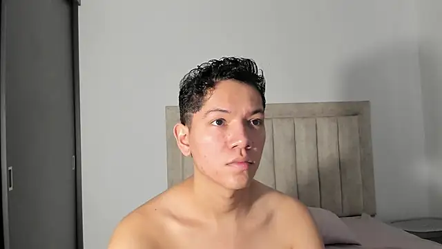 Show modela JulianRose_1 na web-kameri