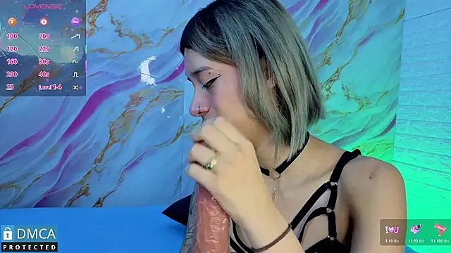 BellaOdisea's Webcam Show