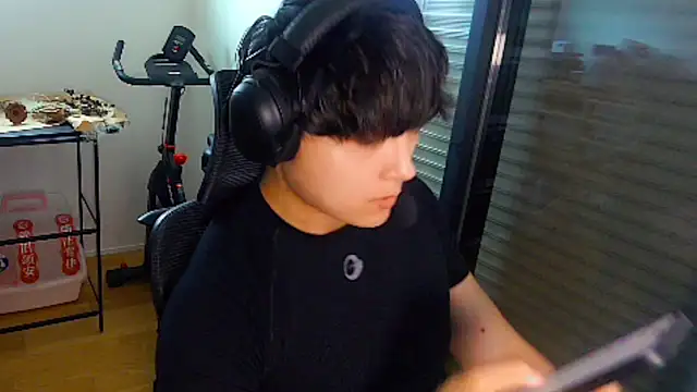 Tkcqcc Show in webcam