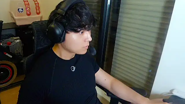 Tkcqcc Show in webcam