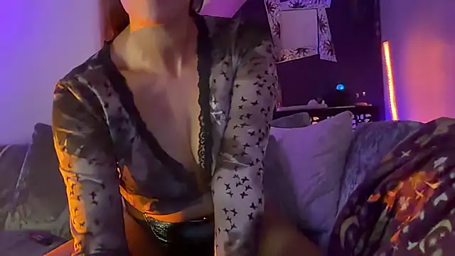 XLucilleX's Live XXX Chat