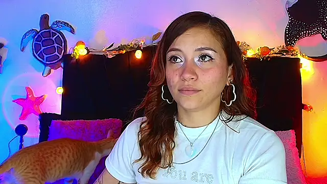 alisson_zafiro_ Adlı Modelin Canlı XXX Sohbeti