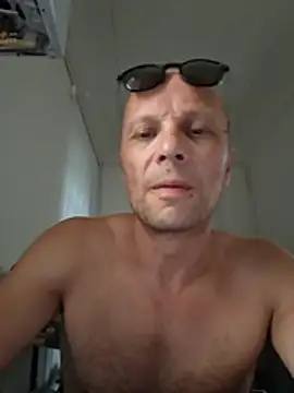 wedge75 Chat XXX in diretta