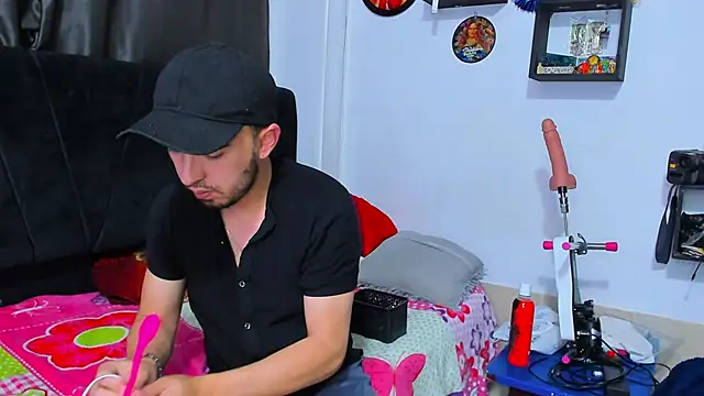 big-dicktop23 Adlı Modelin Web Kamerası Şovu