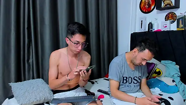 big-dicktop23 Show in webcam