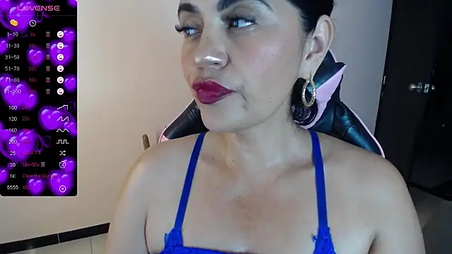 XXX chat uživo modela paolagomez_