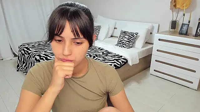 دردشة Jasmine_Stewart الجنسية المباشرة