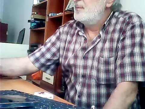 zormen355 webkamerás műsora