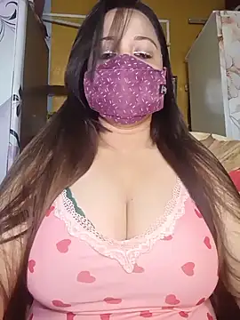Naughtysummi 网络视讯表演