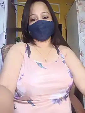 Naughtysummi – webcam-show