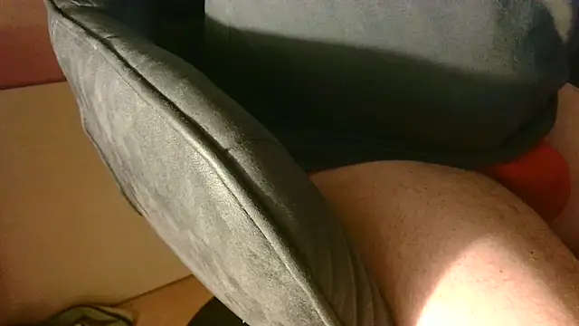 Pokazy przed kamerką – T0Yforeskin
