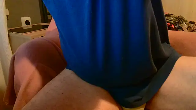 T0Yforeskin Webcam show