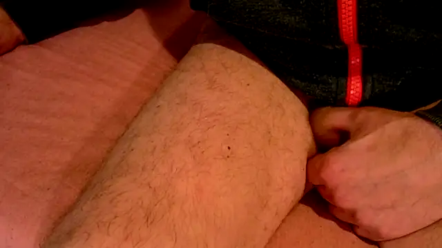 T0Yforeskin: вебкам-шоу
