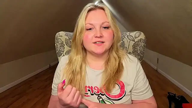 Pokazy przed kamerką – PhatAssBlond