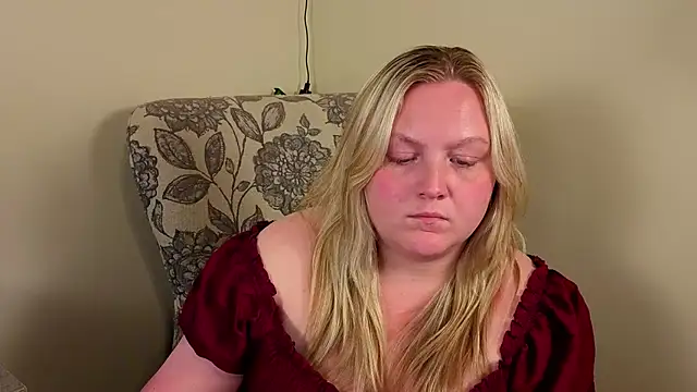 PhatAssBlond's Webcam Show