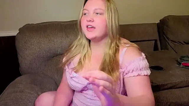 PhatAssBlond's Live XXX Chat